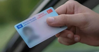 D1E Sınıfı Ehliyet Hangi Araçları Kullanır? D1E Ehliyet Nedir, Yaş Sınırı Kaç ve Şartları Neler?